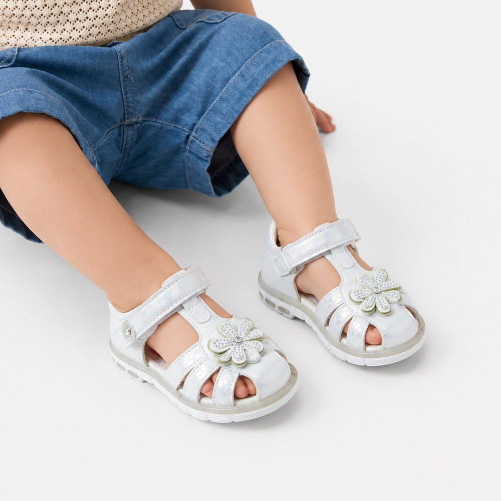 Босоніжки для дівчаток Flip Silver Flower — дитяче взуття Kids Family